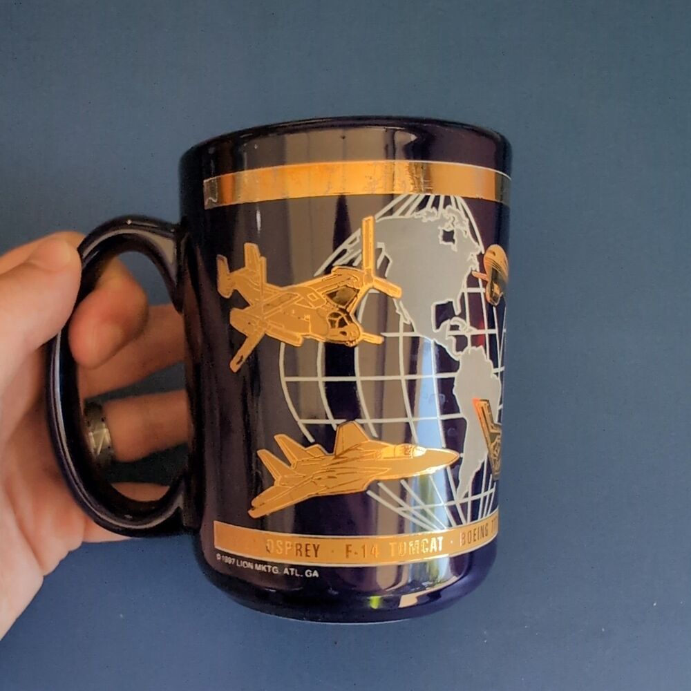 UNITED STATES AIR FORCE 1997Lion Mktg Blue Gold Coffee Tea Mug